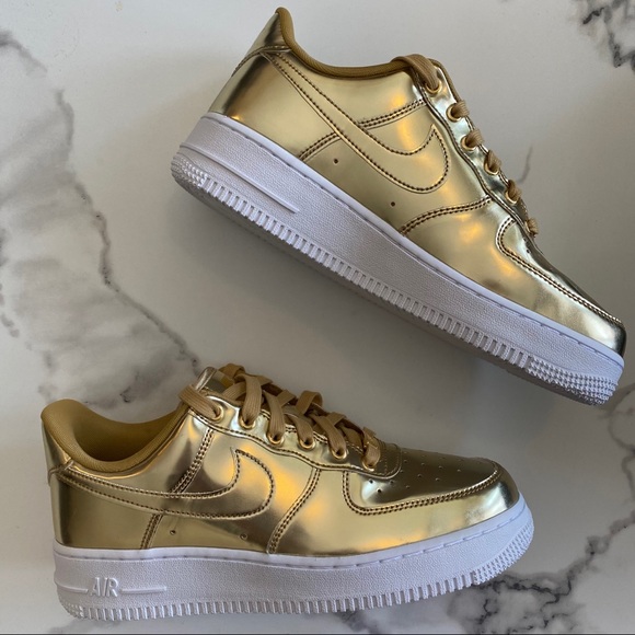 Nike Shoes - NEW Nike Air Force 1 SP Metallic Gold Sz 8